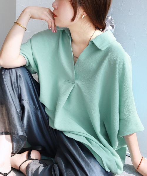 reca（レカ）の「エンボス加工スキッパーブラウス（シャツ/ブラウス・レディース・アイボリー/イエロー/ネイビー/ミント/ブラック/ホワイト/ブルー系その他/グレー系その他・M）」の22枚目の写真