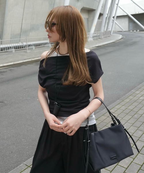 LAULEN(ローレン)の「drape nuance layered tops /ドレープニュアンスオフショルダーレイヤードトップス(Tシャツ/カットソー・レディース・ホワイト/グリーン/オレンジ/グレー/ブラック・FREE)」の2枚目の写真