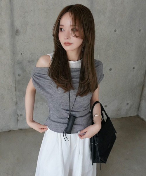 LAULEN(ローレン)の「drape nuance layered tops /ドレープニュアンスオフショルダーレイヤードトップス(Tシャツ/カットソー・レディース・ホワイト/グリーン/オレンジ/グレー/ブラック・FREE)」の13枚目の写真