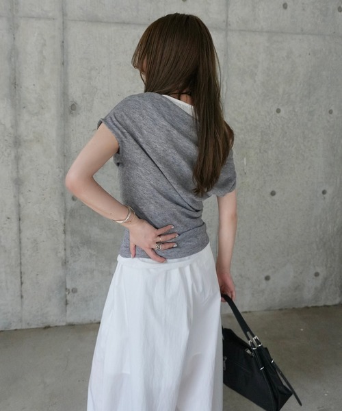 LAULEN(ローレン)の「drape nuance layered tops /ドレープニュアンスオフショルダーレイヤードトップス(Tシャツ/カットソー・レディース・ホワイト/グリーン/オレンジ/グレー/ブラック・FREE)」の12枚目の写真