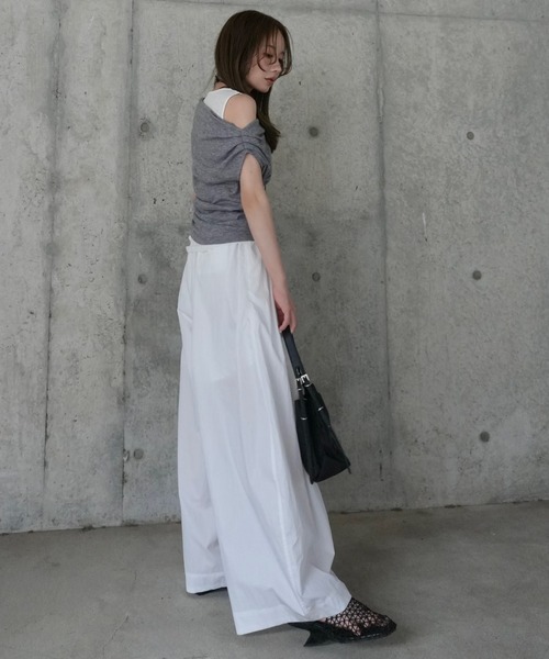 LAULEN(ローレン)の「drape nuance layered tops /ドレープニュアンスオフショルダーレイヤードトップス(Tシャツ/カットソー・レディース・ホワイト/グリーン/オレンジ/グレー/ブラック・FREE)」の7枚目の写真