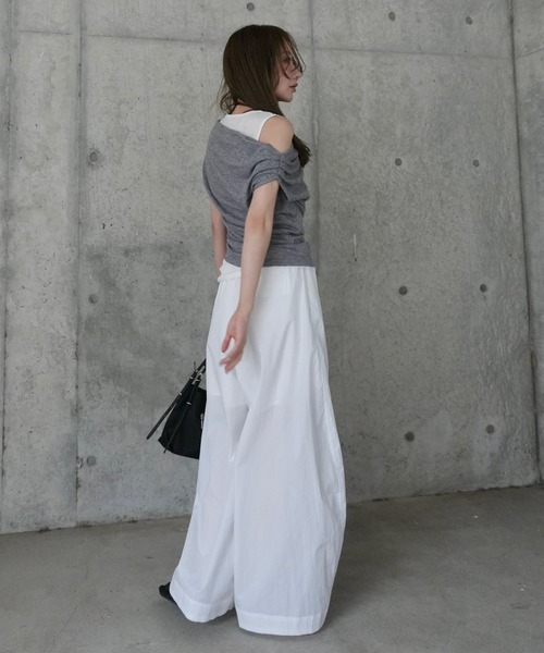 LAULEN(ローレン)の「drape nuance layered tops /ドレープニュアンスオフショルダーレイヤードトップス(Tシャツ/カットソー・レディース・ホワイト/グリーン/オレンジ/グレー/ブラック・FREE)」の8枚目の写真