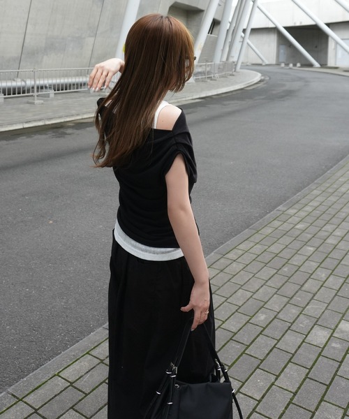 LAULEN(ローレン)の「drape nuance layered tops /ドレープニュアンスオフショルダーレイヤードトップス(Tシャツ/カットソー・レディース・ホワイト/グリーン/オレンジ/グレー/ブラック・FREE)」の22枚目の写真