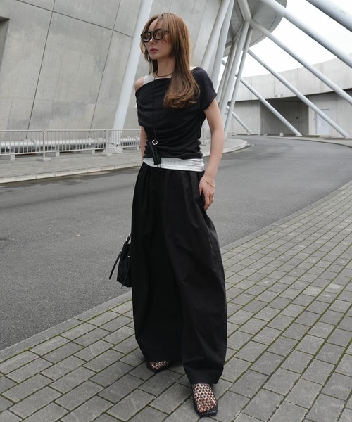 LAULEN(ローレン)の「drape nuance layered tops /ドレープニュアンスオフショルダーレイヤードトップス(Tシャツ/カットソー・レディース・ホワイト/グリーン/オレンジ/グレー/ブラック・FREE)」の21枚目の写真