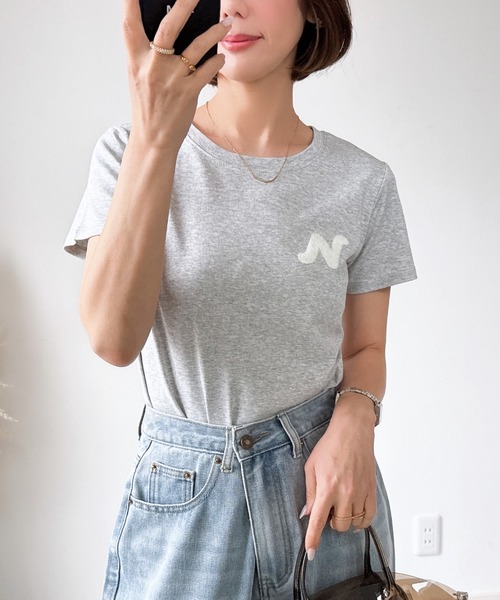 &. NOSTALGIA(アンドドットノスタルジア)の「【ZOZO限定】サガラ刺繍Tシャツ(汗染み防止・UVカット)(Tシャツ/カットソー・レディース・ブラック/オフホワイト/グレー・M)」の3枚目の写真