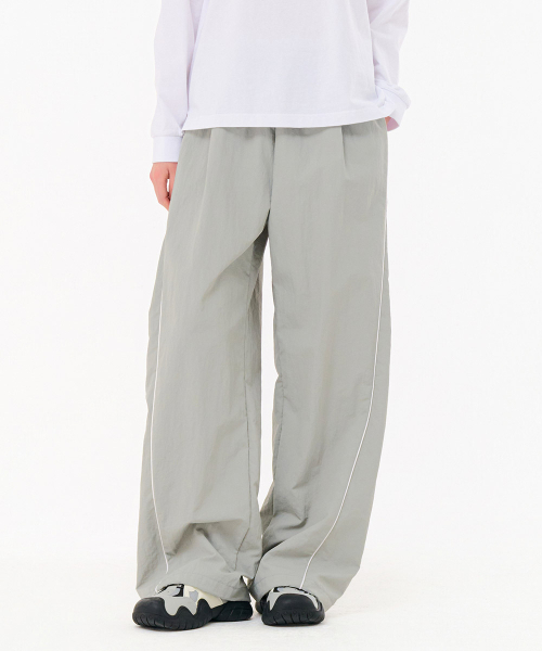 CHASECULT(チェイスカルト)の「レディース カーブド ワイドパンツ-FBRG2292C0E(スウェットパンツ・レディース・ライトグレー・67/70)」の1枚目の写真