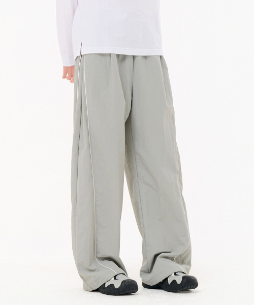 CHASECULT(チェイスカルト)の「レディース カーブド ワイドパンツ-FBRG2292C0E(スウェットパンツ・レディース・ライトグレー・67/70)」の3枚目の写真