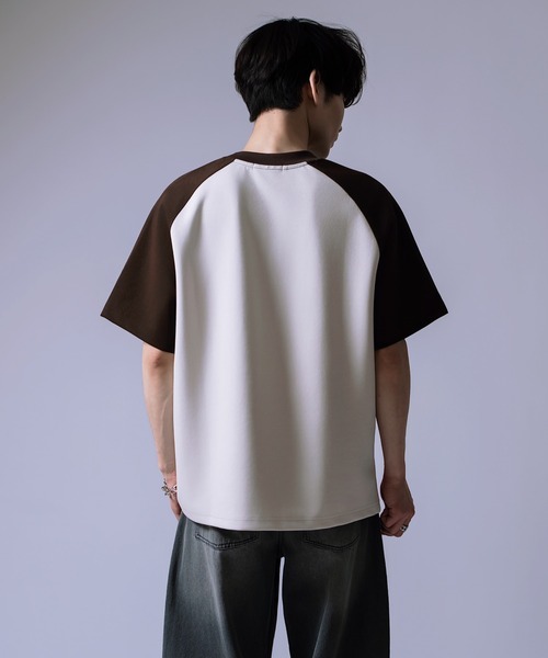 Crownor(クラウノアー)の「ラグランスリーブ バイカラー 半袖Tシャツ(Tシャツ/カットソー・メンズ・ブラウン/ブラック/グレー・LARGE/MEDIUM)」の13枚目の写真