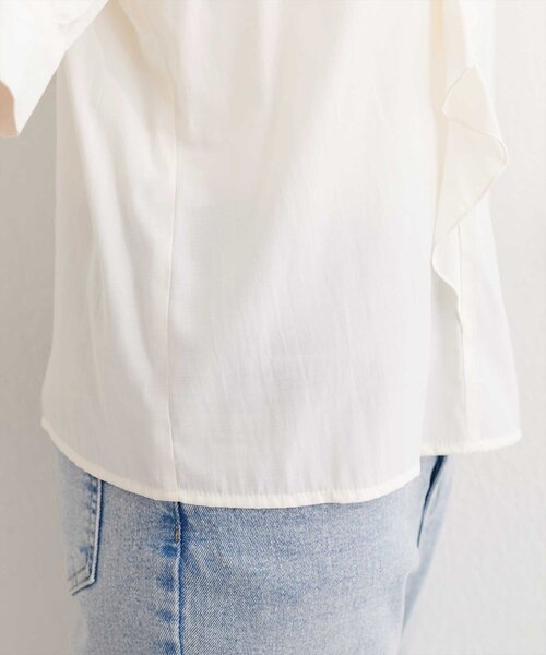 natural couture（ナチュラルクチュール）の「アシメフリルパール付きブラウス（シャツ/ブラウス・レディース・ネイビー/ミント/ピンクベージュ/アイボリー・FREE）」の14枚目の写真