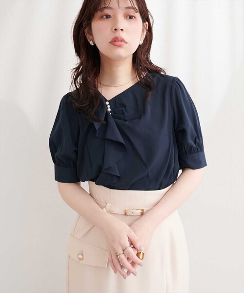 natural couture（ナチュラルクチュール）の「アシメフリルパール付きブラウス（シャツ/ブラウス・レディース・ネイビー/ミント/ピンクベージュ/アイボリー・FREE）」の17枚目の写真
