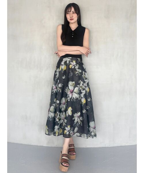 MERCURYDUO(マーキュリーデュオ)の「フラワータックフレアスカート(スカート・レディース・アイボリー/チャコールグレー・SMALL/MEDIUM)」の16枚目の写真