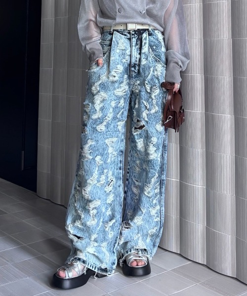 Ameri（アメリ）の「MEDI MAX DAMAGE DENIM（デニムパンツ・レディース・ライトブルー/ライトグレー・24inch/26inch/25inch）」の2枚目の写真