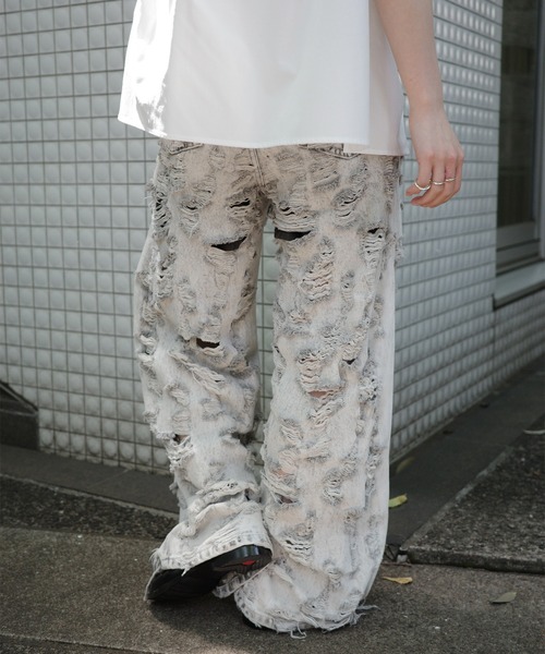 Ameri（アメリ）の「MEDI MAX DAMAGE DENIM（デニムパンツ・レディース・ライトブルー/ライトグレー・24inch/26inch/25inch）」の19枚目の写真