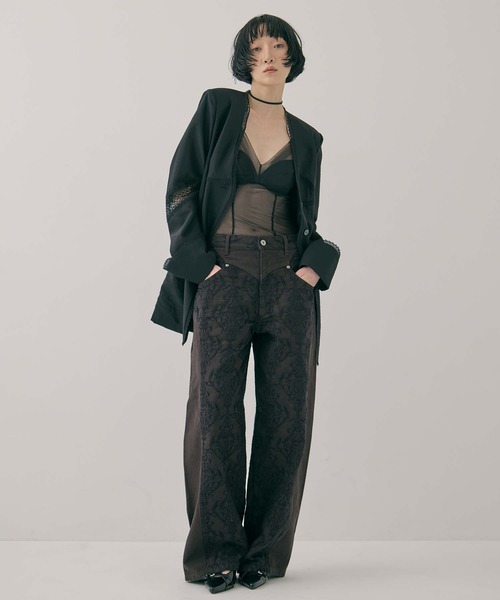 FETICO（フェティコ）の「【FETICO/フェティコ】《STUDIOUS別注》 DAMASK-PRINT DENIM CURVE-FIT HIGH-RISE JEANS/プリントデニムカーブフィットハイライズジジーンズ/ウォッシャブル（デニムパンツ・レディース・ブラウン・38/36/34）」の13枚目の写真