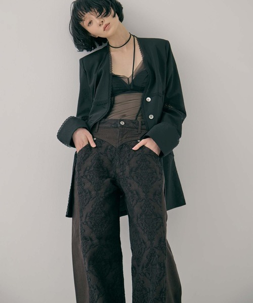 FETICO（フェティコ）の「【FETICO/フェティコ】《STUDIOUS別注》 DAMASK-PRINT DENIM CURVE-FIT HIGH-RISE JEANS/プリントデニムカーブフィットハイライズジジーンズ/ウォッシャブル（デニムパンツ・レディース・ブラウン・38/36/34）」の14枚目の写真