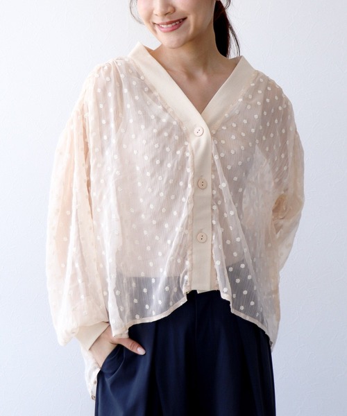 Jines(ジネス)の「楊柳フラワー刺繍シャツカーデ(カーディガン/ボレロ・レディース・ブラック/ホワイト・38)」の1枚目の写真