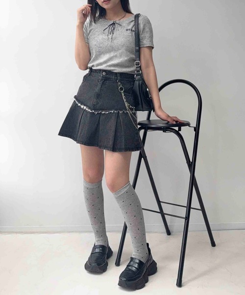 AS KNOW AS plus(アズノゥアズプラス)の「〇レースアップ ワンポイント刺繍テレコTシャツ(Tシャツ/カットソー・レディース・グレー/ブラック・FREE)」の16枚目の写真