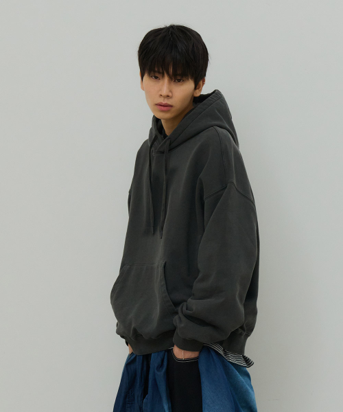 DESIRED(デシレッド)の「ピグメントグラフィックフードパーカー-FASK5107B09(パーカー・レディース・ダークグレー・MEDIUM/LARGE/X-LARGE)」の4枚目の写真
