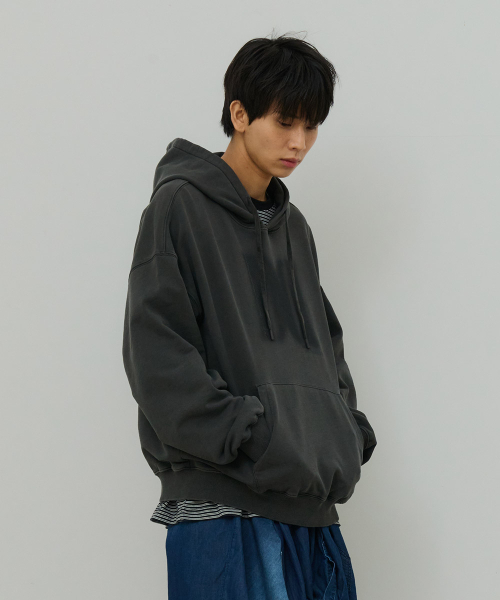 DESIRED(デシレッド)の「ピグメントグラフィックフードパーカー-FASK5107B09(パーカー・レディース・ダークグレー・MEDIUM/LARGE/X-LARGE)」の5枚目の写真