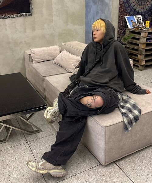 DESIRED(デシレッド)の「ピグメントグラフィックフードパーカー-FASK5107B09(パーカー・レディース・ダークグレー・MEDIUM/LARGE/X-LARGE)」の10枚目の写真
