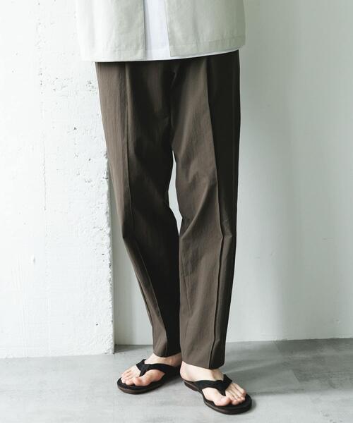 URBAN RESEARCH DOORS(アーバンリサーチドアーズ)の「ステッチクリース テーパードトラウザー(その他パンツ・メンズ・ブラウン/ネイビー・MEDIUM/LARGE)」の3枚目の写真