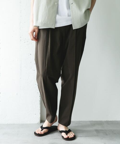 URBAN RESEARCH DOORS(アーバンリサーチドアーズ)の「ステッチクリース テーパードトラウザー(その他パンツ・メンズ・ブラウン/ネイビー・MEDIUM/LARGE)」の5枚目の写真