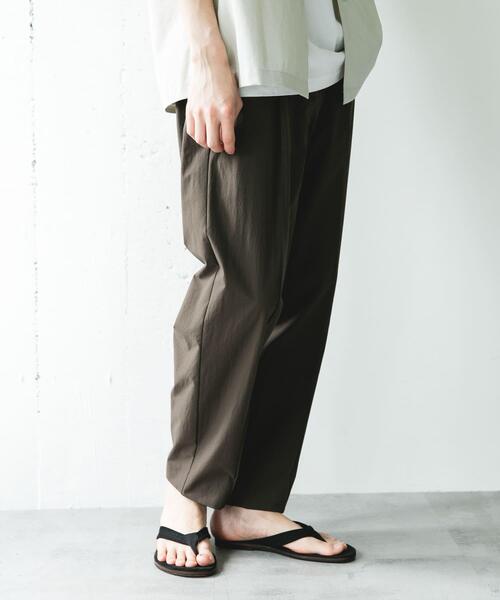 URBAN RESEARCH DOORS(アーバンリサーチドアーズ)の「ステッチクリース テーパードトラウザー(その他パンツ・メンズ・ブラウン/ネイビー・MEDIUM/LARGE)」の6枚目の写真