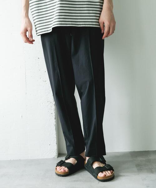 URBAN RESEARCH DOORS(アーバンリサーチドアーズ)の「ステッチクリース テーパードトラウザー(その他パンツ・メンズ・ブラウン/ネイビー・MEDIUM/LARGE)」の16枚目の写真