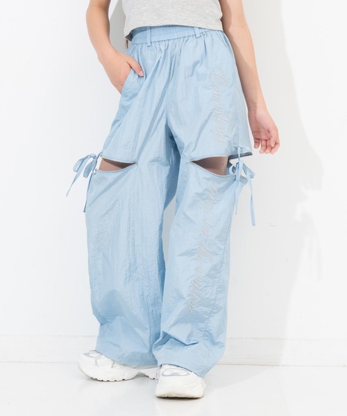 ANAP GiRL(アナップガール)の「サイドリボン ジップ シャカ 2WAYパンツ(その他パンツ・キッズ・レッド/サックスブルー/ブラック・M/XS/S)」の2枚目の写真