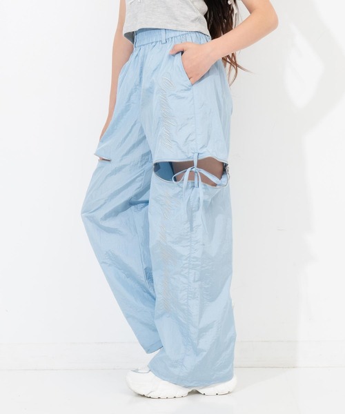 ANAP GiRL(アナップガール)の「サイドリボン ジップ シャカ 2WAYパンツ(その他パンツ・キッズ・レッド/サックスブルー/ブラック・M/XS/S)」の6枚目の写真