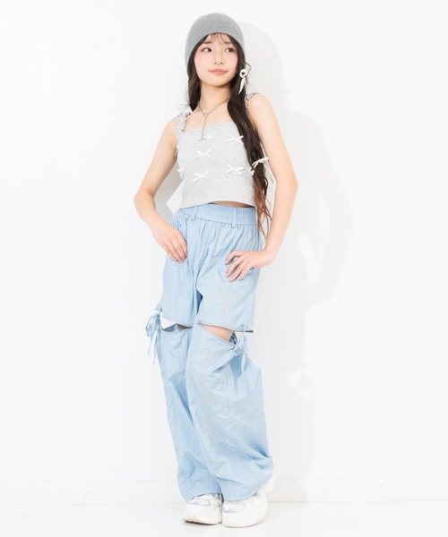 ANAP GiRL(アナップガール)の「サイドリボン ジップ シャカ 2WAYパンツ(その他パンツ・キッズ・レッド/サックスブルー/ブラック・M/XS/S)」の4枚目の写真