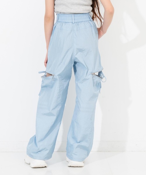 ANAP GiRL(アナップガール)の「サイドリボン ジップ シャカ 2WAYパンツ(その他パンツ・キッズ・レッド/サックスブルー/ブラック・M/XS/S)」の5枚目の写真