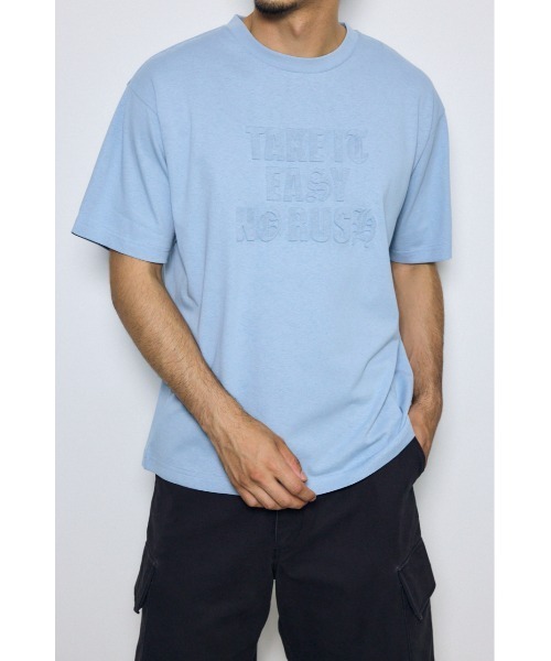 AZUL by moussy(アズールバイマウジー)の「エンボスロゴTシャツ(Tシャツ/カットソー・メンズ・ホワイト/ライトブルー/ライトブラック・LARGE/MEDIUM)」の1枚目の写真