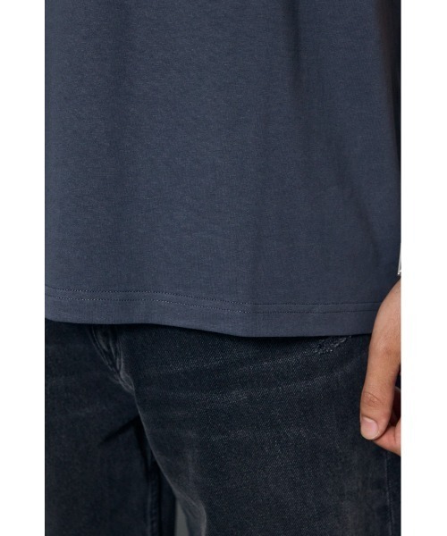AZUL by moussy(アズールバイマウジー)の「エンボスロゴTシャツ(Tシャツ/カットソー・メンズ・ホワイト/ライトブルー/ライトブラック・LARGE/MEDIUM)」の18枚目の写真