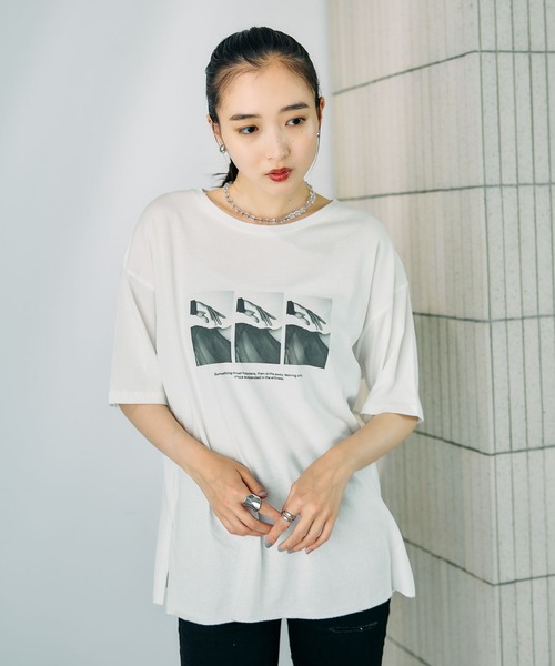 LEPSIM(レプシィム)の「アソートフォトプリントT 898359(Tシャツ/カットソー・レディース・ブラック/オフホワイト/ホワイト/チャコールグレー・FREE)」の3枚目の写真