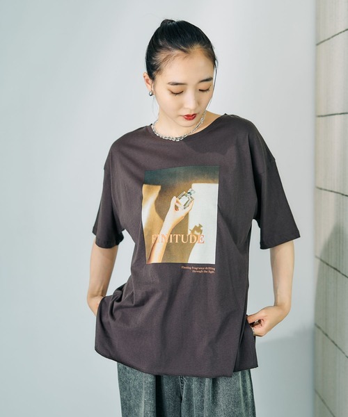 LEPSIM(レプシィム)の「アソートフォトプリントT 898359(Tシャツ/カットソー・レディース・ブラック/オフホワイト/ホワイト/チャコールグレー・FREE)」の6枚目の写真