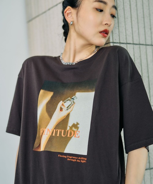 LEPSIM(レプシィム)の「アソートフォトプリントT 898359(Tシャツ/カットソー・レディース・ブラック/オフホワイト/ホワイト/チャコールグレー・FREE)」の8枚目の写真