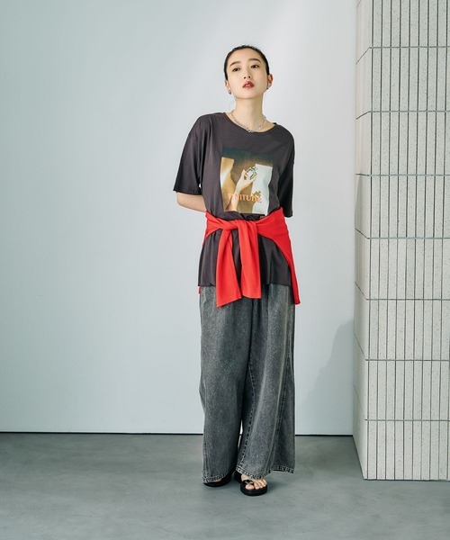 LEPSIM(レプシィム)の「アソートフォトプリントT 898359(Tシャツ/カットソー・レディース・ブラック/オフホワイト/ホワイト/チャコールグレー・FREE)」の10枚目の写真
