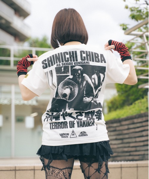 ハードコアチョコレート(ハードコアチョコレート)の「沖縄やくざ戦争(ラッパ呑みバニラホワイト)(Tシャツ/カットソー・メンズ・オフホワイト・XX-LARGE/X-LARGE/LARGE)」の5枚目の写真