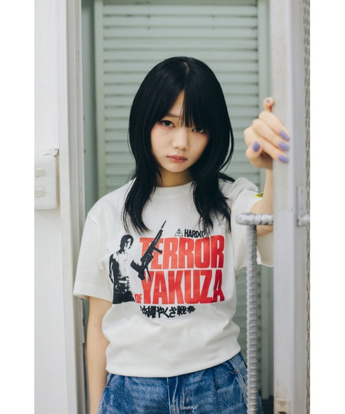 ハードコアチョコレート(ハードコアチョコレート)の「沖縄やくざ戦争(ラッパ呑みバニラホワイト)(Tシャツ/カットソー・メンズ・オフホワイト・XX-LARGE/X-LARGE/LARGE)」の13枚目の写真