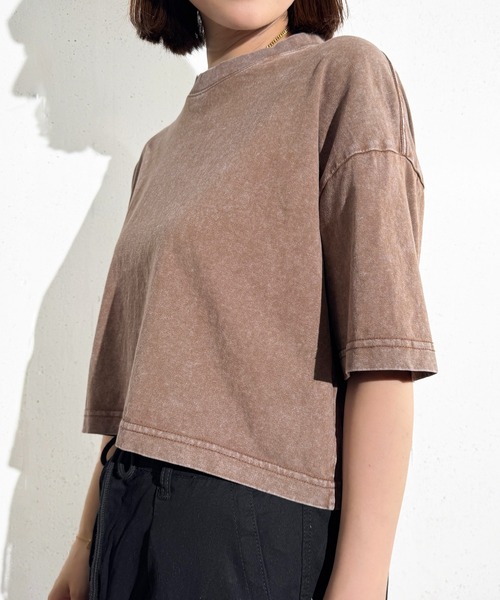 MAISON SELECT(メゾンセレクト)の「6C76 クロップド丈ウォッシュドカットソー(Tシャツ/カットソー・レディース・グレー/ブラック/ブラウン/ベージュ・FREE)」の3枚目の写真