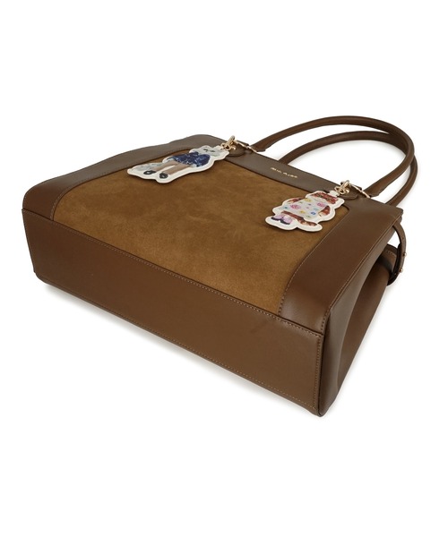 PAUL & JOE ACCESSOIRES(ポールアンドジョーアクセソワ)の「PAUL & JOE ACCESSOIRES (ポール&ジョーアクセソワ)トートバッグ PJA-B1473 BAG WITH GIPSY&NOUNETTE CHARM(トートバッグ・レディース・ブラウン/ブラック・FREE)」の3枚目の写真