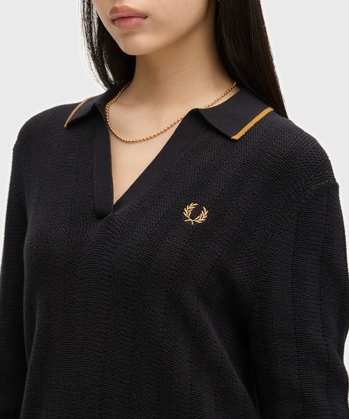 FRED PERRY(フレッドペリー)の「Textured Knitted Shirt Dress/テクスチャードニットポロシャツワンピース(ワンピース・レディース・ブラック・10)」の8枚目の写真