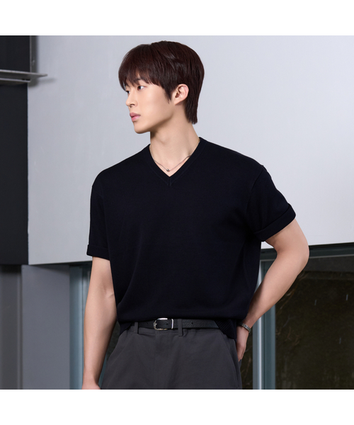 HYOJI(ヒョージ)の「26 SS ウォッシャブルリネンVネッククロップニット(6カラー)(ニット/セーター・メンズ・ブラック/チャコール/グレー/ネイビー/クリーム/レッド・M/L/XL)」の1枚目の写真