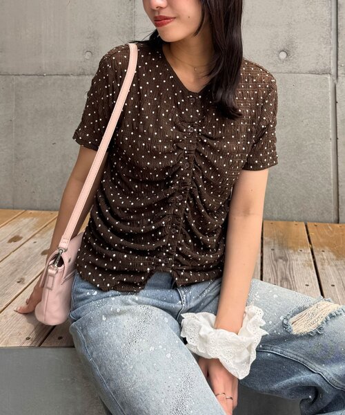 CIAOPANIC(チャオパニック)の「フロントシャーリングドット柄トップス(Tシャツ/カットソー・レディース・ホワイト/ブラウン・FREE)」の8枚目の写真