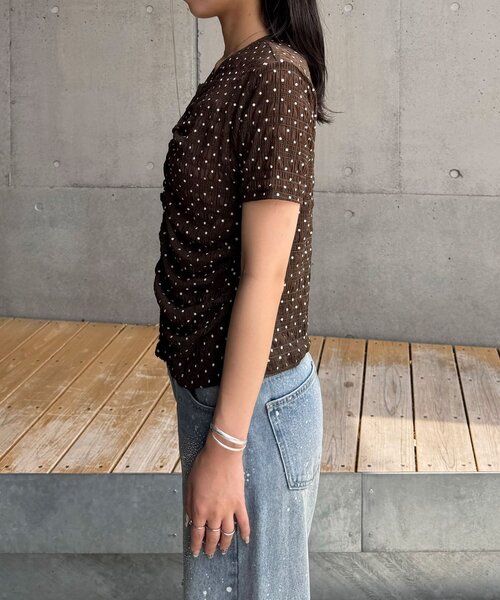 CIAOPANIC(チャオパニック)の「フロントシャーリングドット柄トップス(Tシャツ/カットソー・レディース・ホワイト/ブラウン・FREE)」の13枚目の写真