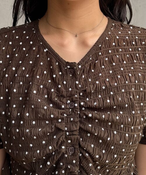 CIAOPANIC(チャオパニック)の「フロントシャーリングドット柄トップス(Tシャツ/カットソー・レディース・ホワイト/ブラウン・FREE)」の15枚目の写真