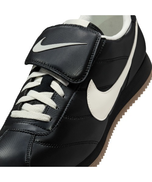 NIKE（ナイキ）の「NIKE Cortez SE（ナイキ コルテッツ SE）（スニーカー・レディース・ブラック系・23.5cm/23cm/24cm/24.5cm/25cm）」の3枚目の写真