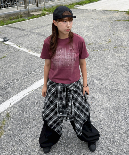 JUAN HOMME（ジュアンオム）の「ウィメンズクロップブラシフェイディングハーフスリーブTシャツ（ワイン）（Tシャツ/カットソー・レディース・その他・FREE）」の4枚目の写真