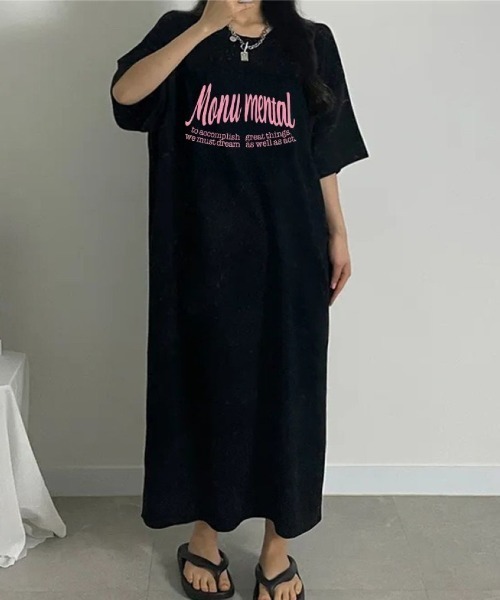 Lips(リップス)の「ゆるっと着るだけでこなれ見え!ロゴプリントが映える大人カジュアルTシャツワンピース(ワンピース・レディース・グレー/ピンク/ホワイト/ブラック・FREE)」の7枚目の写真